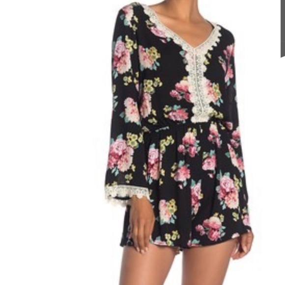 Papillon Blanc Pants - Papillon Lace Floral Print Romper - NWT